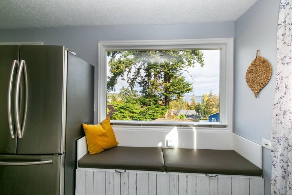Sunrise Escape - Close To The Beach! Victoria Exterior photo